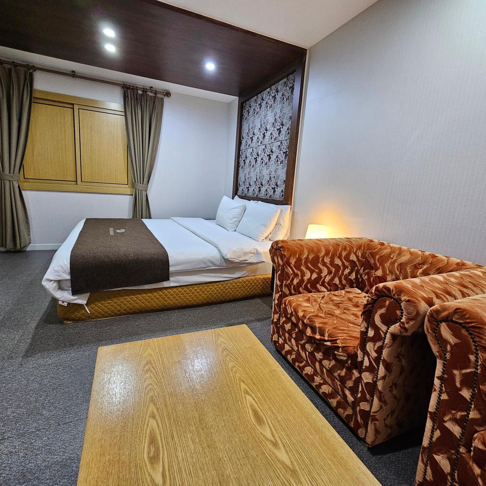 Symphony Hotel Suwon Ngoại thất bức ảnh